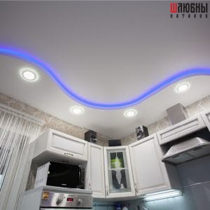 Двухуровневый потолок с подсветкой в кухню
